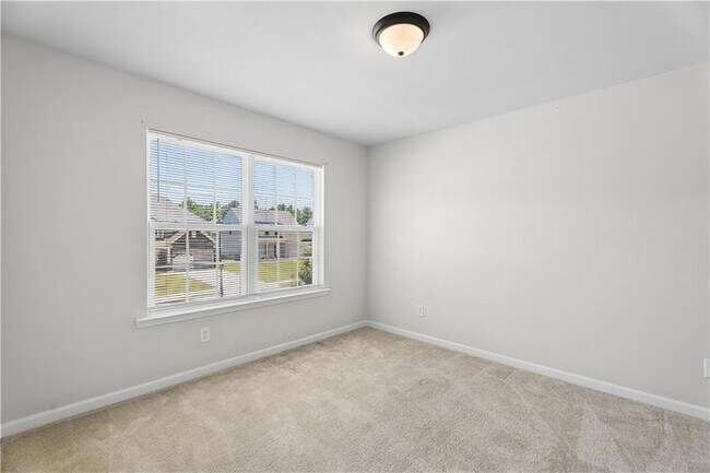 Building Photo - 5740 Wheeler Ridge Rd