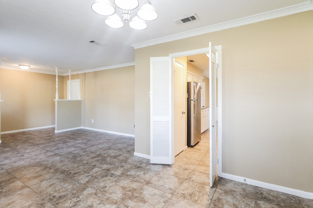 Building Photo - 6615 Seegers Trail Dr