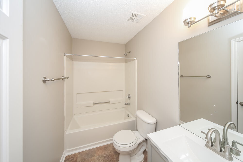 Building Photo - 4460 Okeechobee Dr