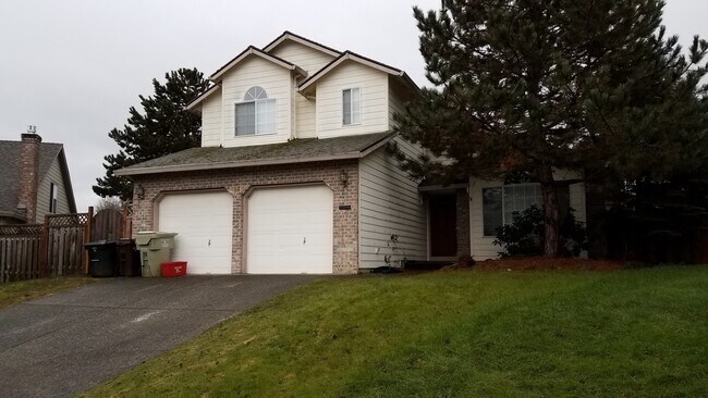 Building Photo - Terrific SE Hillsboro Home