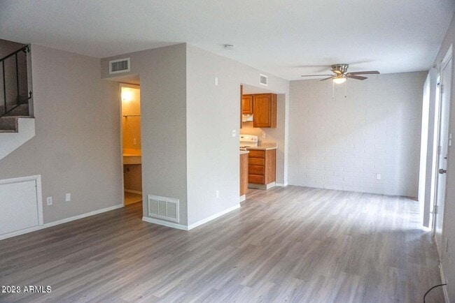 Building Photo - 1087 N 84th Pl