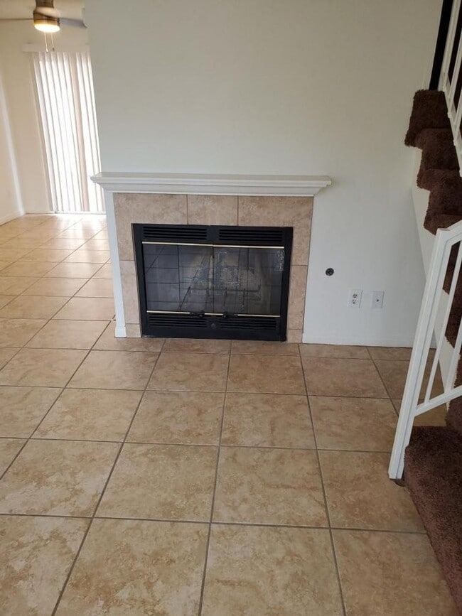 Building Photo - **MOVE-IN Special 1/2 off First Months Ren...