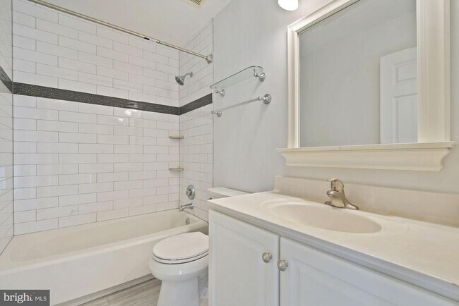 Building Photo - 20681 Waterfall Branch Terrace