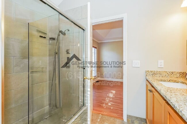 Building Photo - 306 Crooked Oak Ct