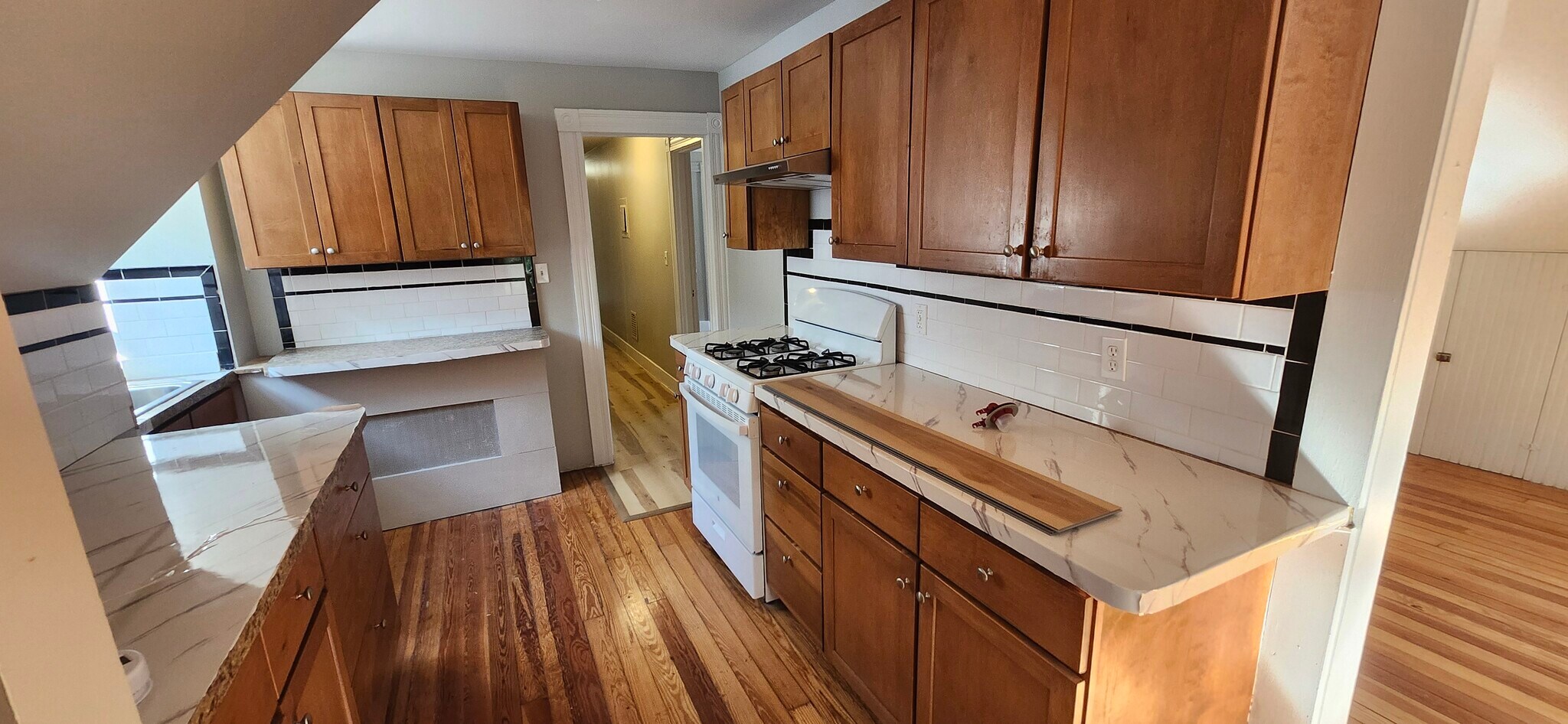 Building Photo - 396 Whalley Ave