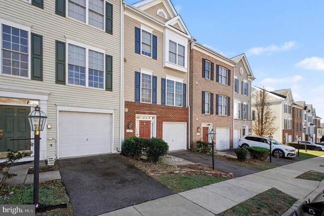 Building Photo - 105 Galway Ln