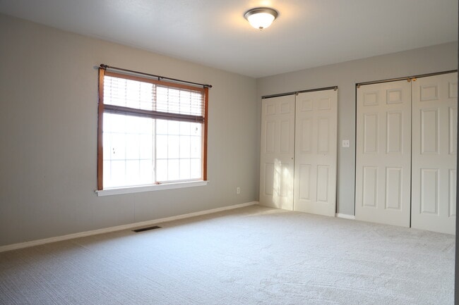 Building Photo - 149 Hickory Ridge Dr