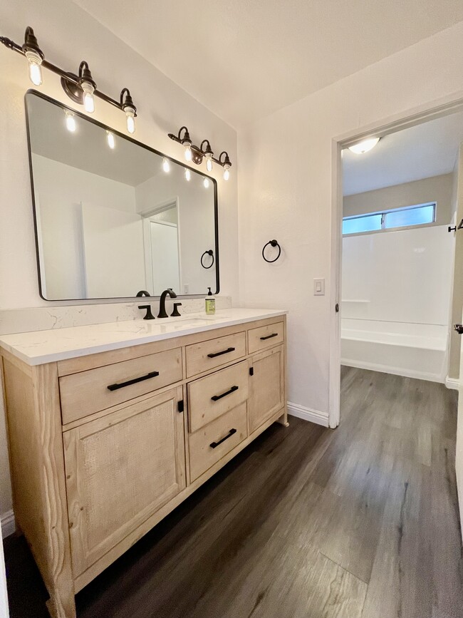 Building Photo - 2027 S Campus Ave