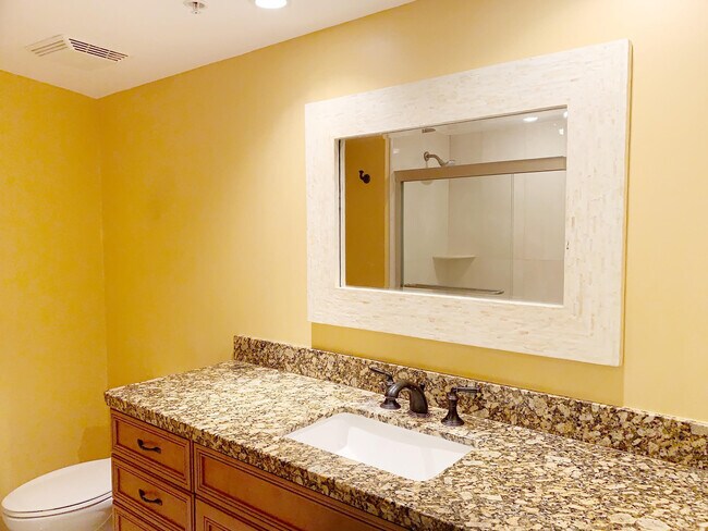 Building Photo - 3000 N Ocean Dr