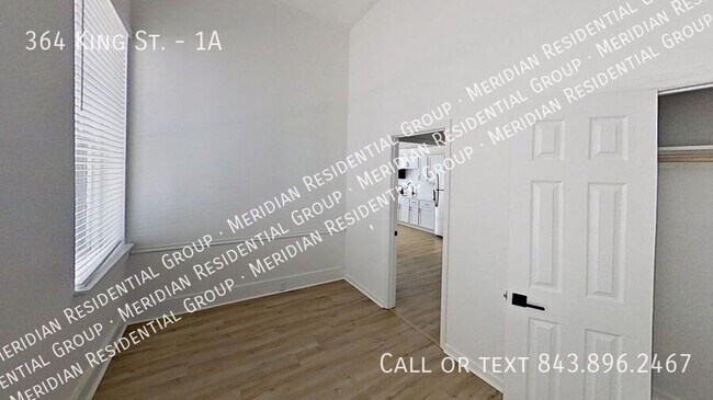 Building Photo - 364 King St