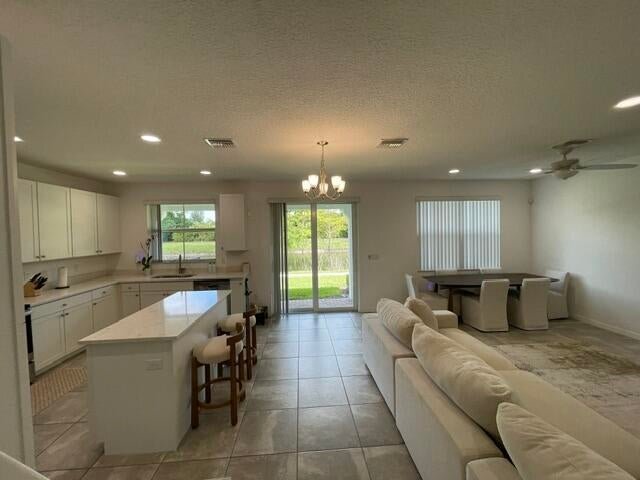 Building Photo - 12885 Trevi Isle
