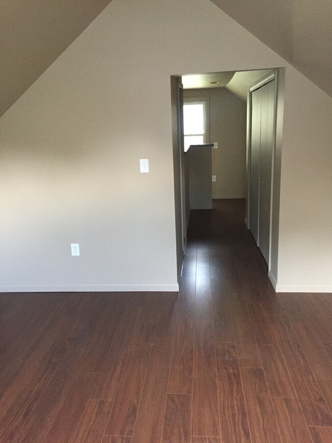 Building Photo - Cozy 3 bedroom 2bath Bungalow in nice Redford neighborhood