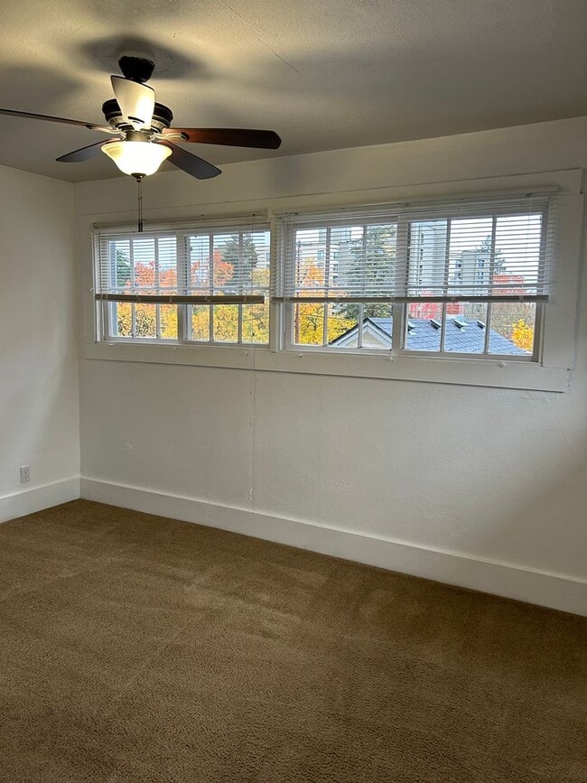 Building Photo - (844) NW 15th St. - 1 bedroom / 1 Bathroom - ALL UTILITIES PAID!