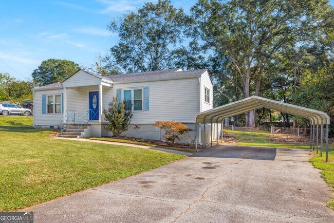 Building Photo - 1801 Crestridge Dr SE