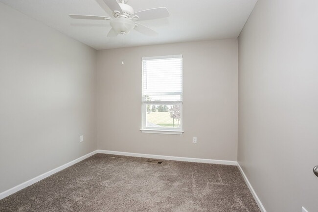 Building Photo - 5926 Tully Cross Dr