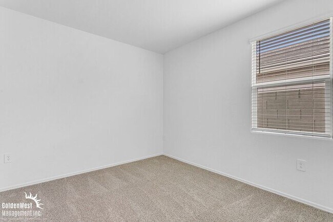 Building Photo - Beautiful 3Bdm 2Ba Home with Modern Updates in Coolidge!