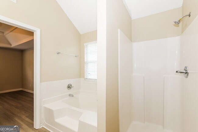 Building Photo - 3482 Creekview Dr
