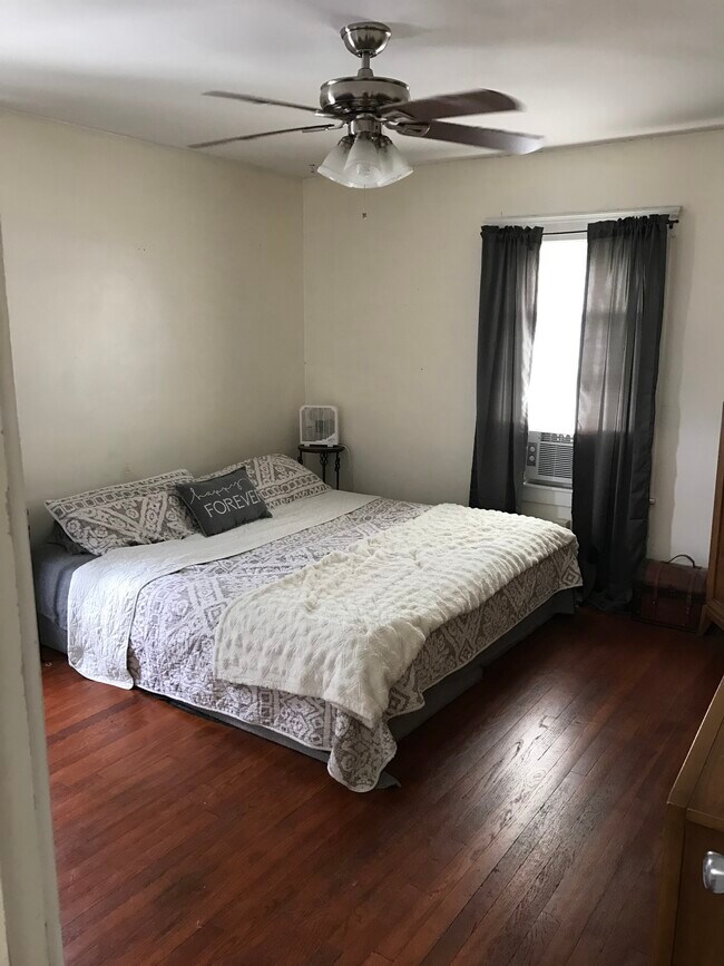 Master Bedroom - 112 Princeton Ave