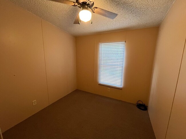 Building Photo - 3 Bedroom, 2 bathroom Mobile Home in Suwan...