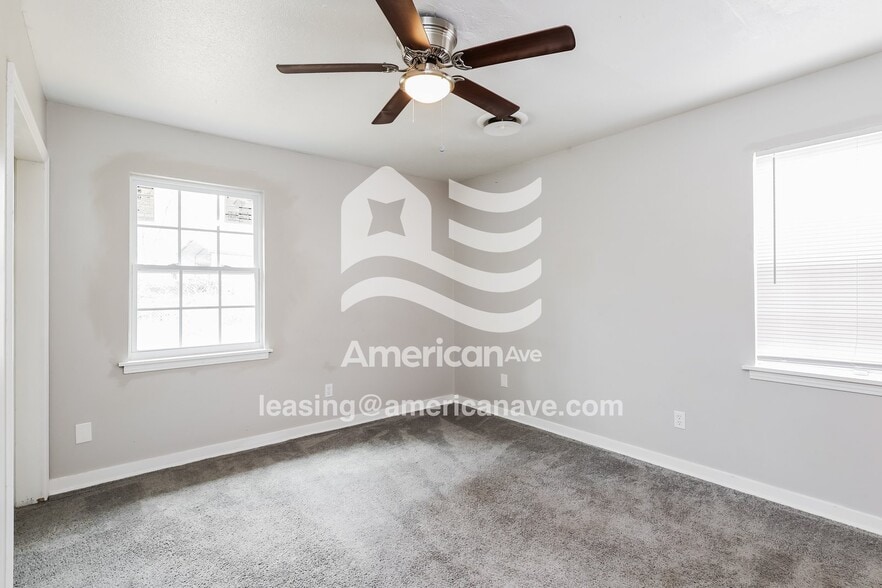 Building Photo - 329 Glen Rose Dr