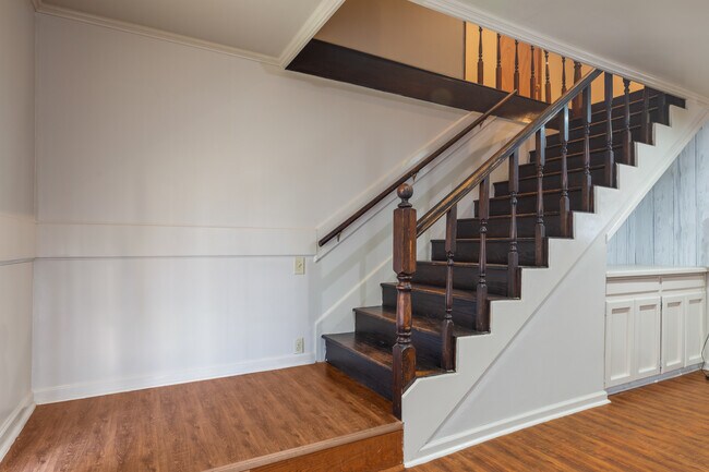 Building Photo - 113 Aberdeen Dr