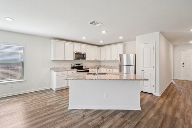 Building Photo - 3909 Crown Ct