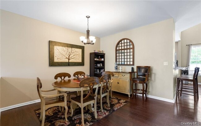 Building Photo - 5 Case Ct