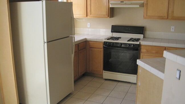 Building Photo - Beautiful 3 bdrm/2bth in Summerlin!!! Upgr...
