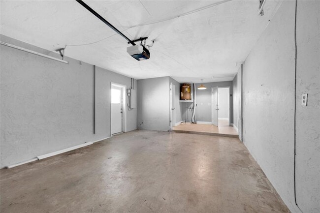 Building Photo - 124 Crystal Beach Ave