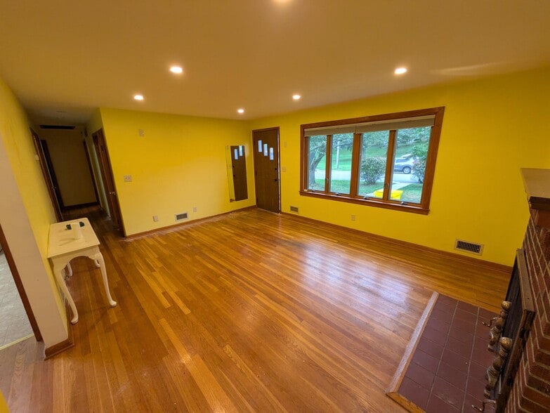 Living room - 308 Church Cir
