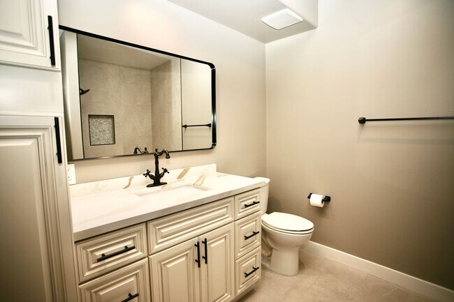 Building Photo - Valle Caballo Ln