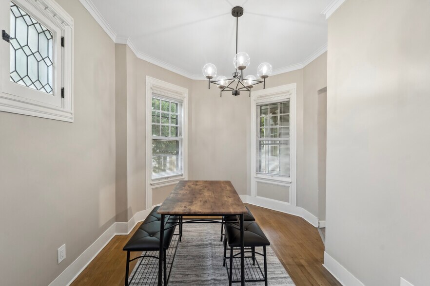 Building Photo - 95 Leroy St