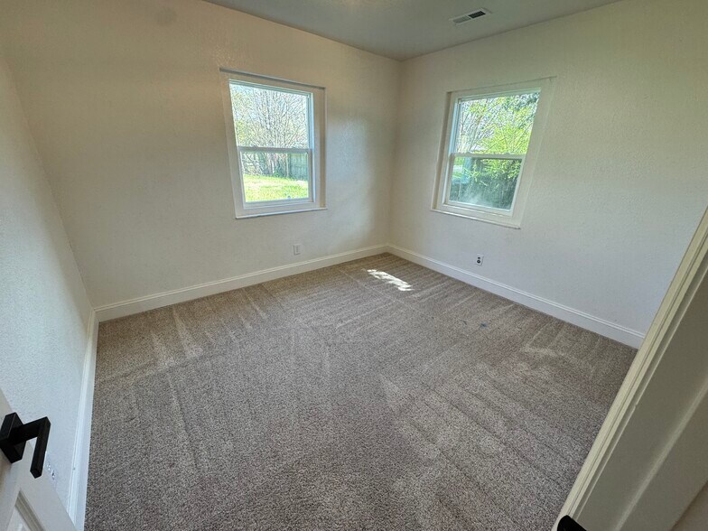 Building Photo - 1712 Vada Cir