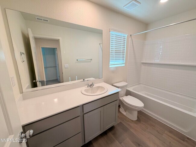 Building Photo - 8406 Vermilion Dr