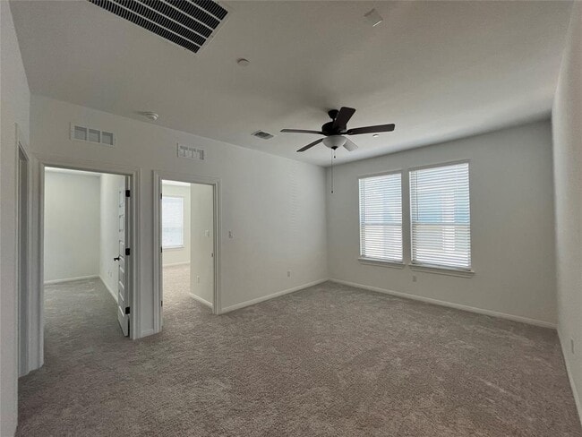 Building Photo - 2725 Woodall Dr