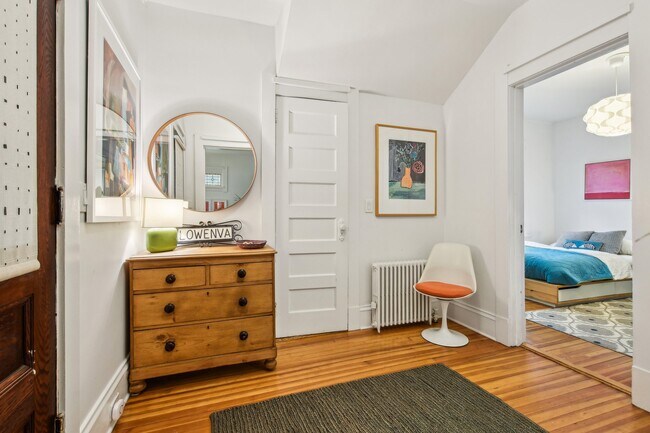 Building Photo - 33 Montclair Ave
