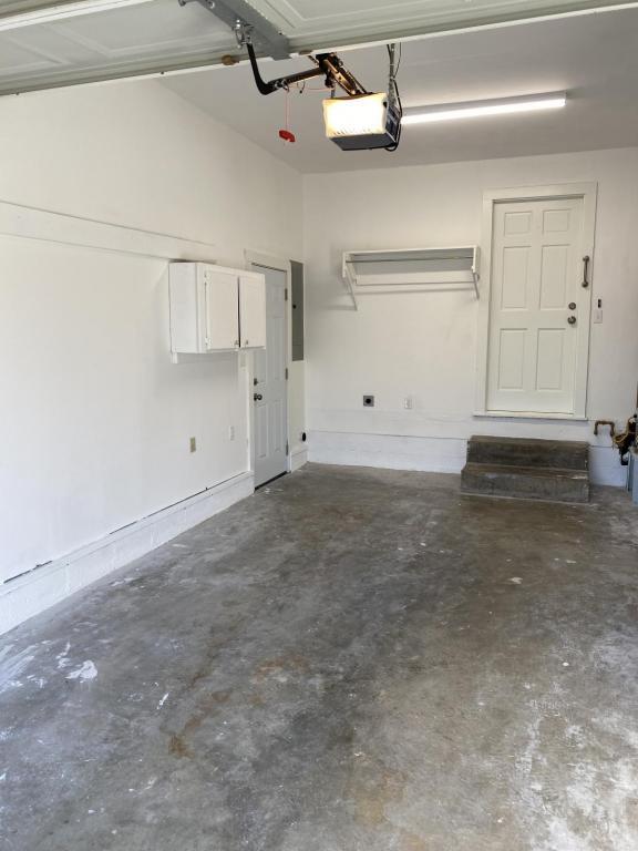 Building Photo - 1830 E 18th St