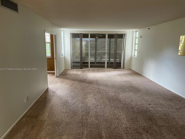 Building Photo - 3520 Oaks Way