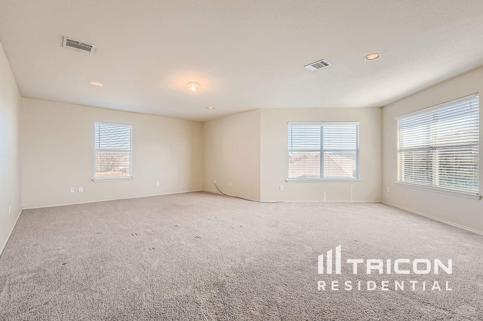 Building Photo - 7156 Little Mohican Dr