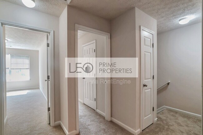 Building Photo - 2842 Vining Ridge Terrace