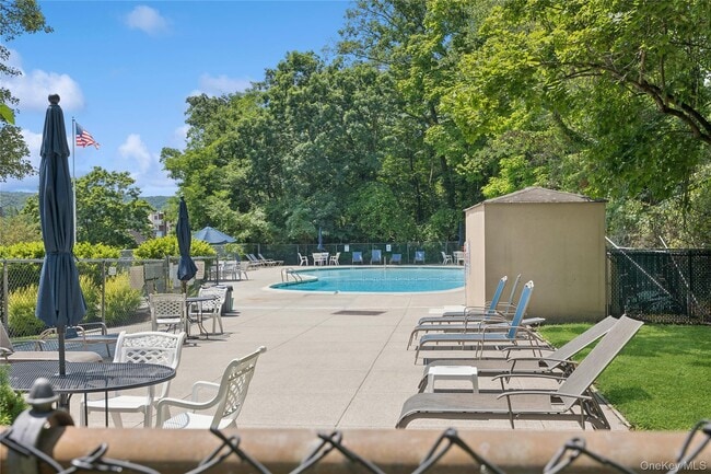 Building Photo - 412 Benedict Ave