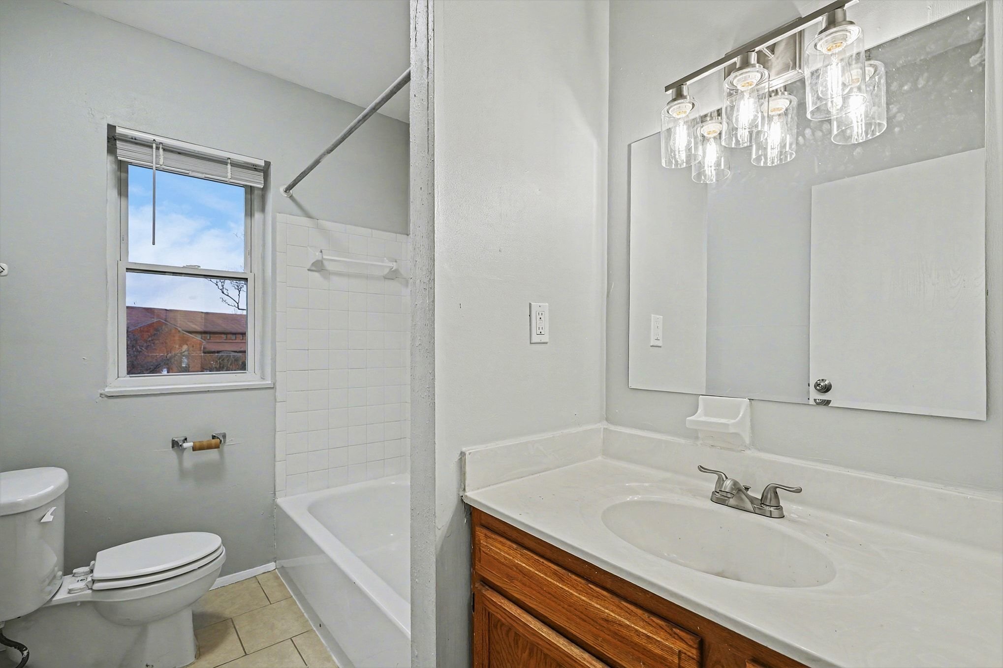 Building Photo - 564 Glenwood Ave