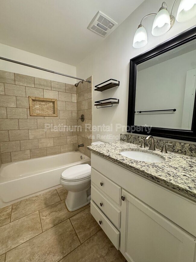 Building Photo - 3250 Hopewell Chase Dr
