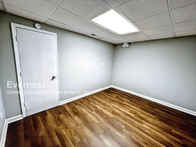 Building Photo - 5970 Dewey Heights Rd