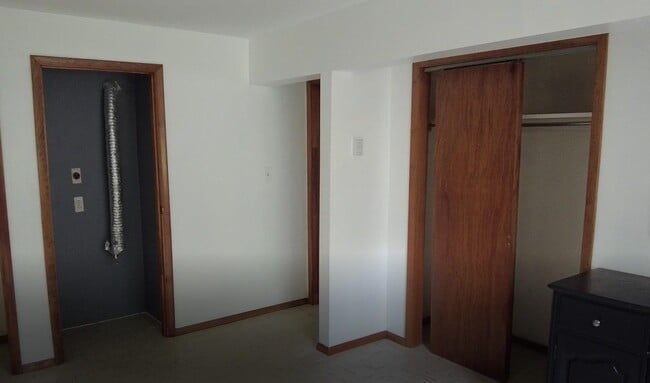 Building Photo - 173 Winston Dr