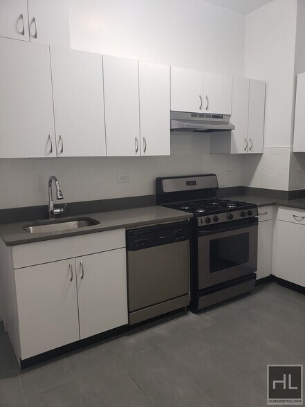 Building Photo - WEST 58 STREET