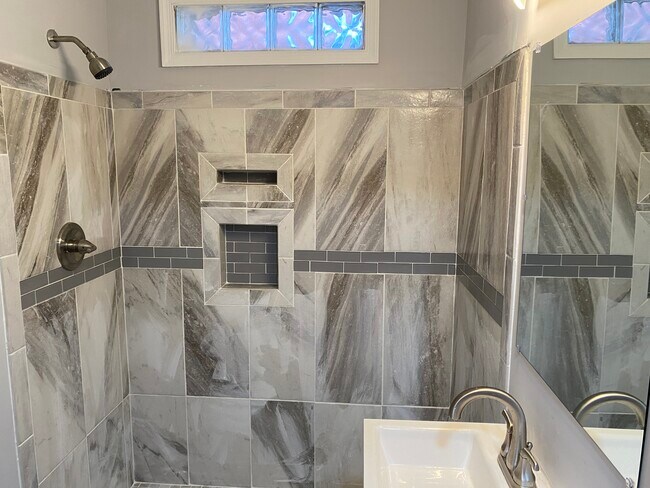 Bath - 2220 W Grace St