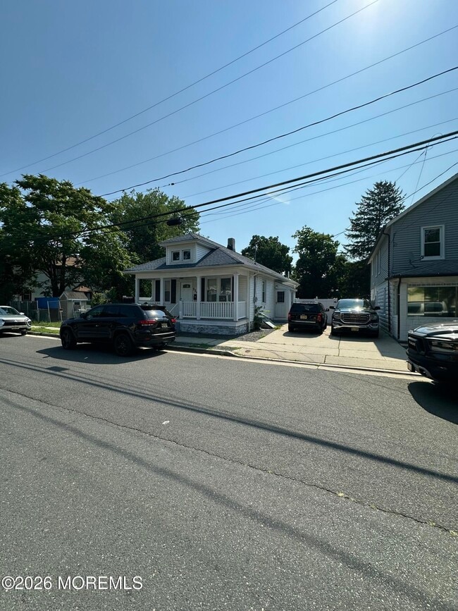Building Photo - 116 Dewitt Ave