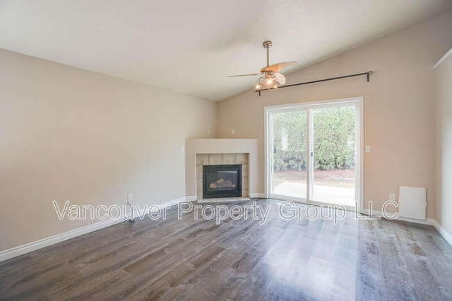 Building Photo - 8601 NE 84th St