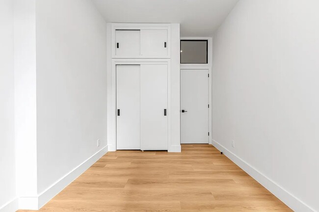 Building Photo - 425 W 57th St